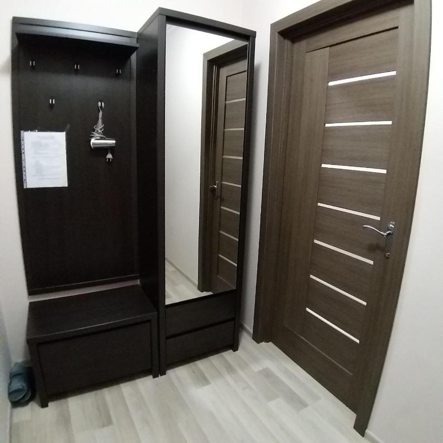 Новобудова Центр Apartment Lutsʼk Exterior foto